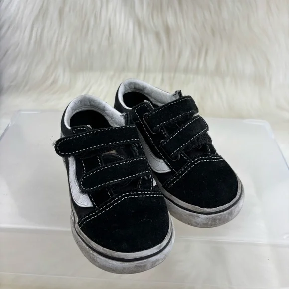 Vans Black and White Sneakers with Signature Jazz Stripe - Picture 1 of 8